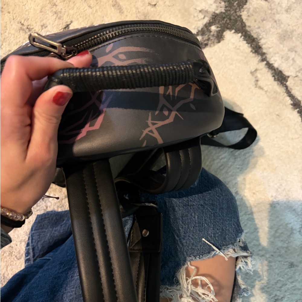 Hocus pocus loungefly backpack - Picture 6 of 6